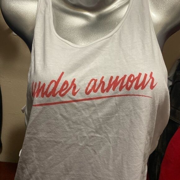 UNDER ARMOUR TANK TOP  - Picture 2 of 11